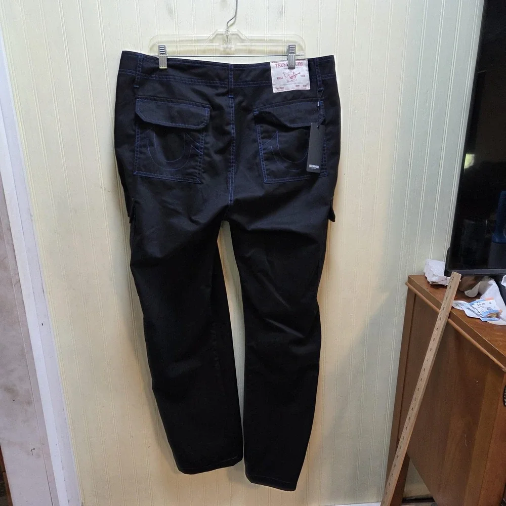 True Religion Mens‎ Cargo Pants Jet Black Pacific Blue Contrast Stitch 108335 36
